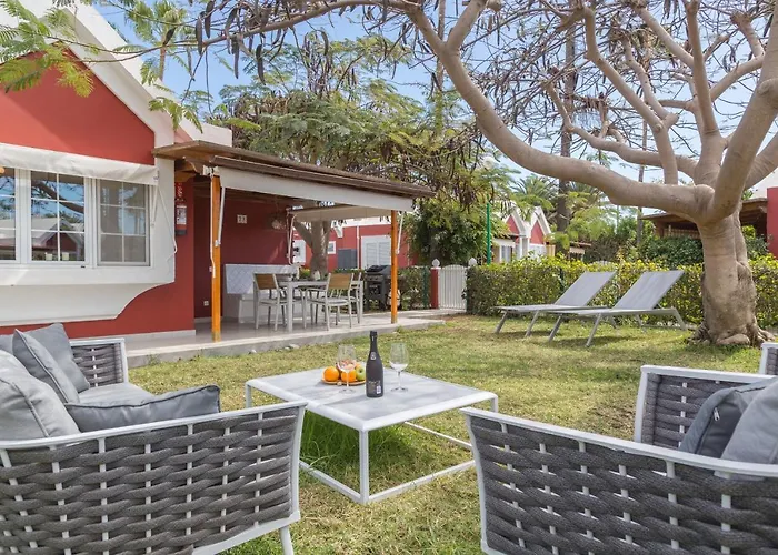 NUEVO!!! Recién reformado, bungalow de lujo jardín y piscina